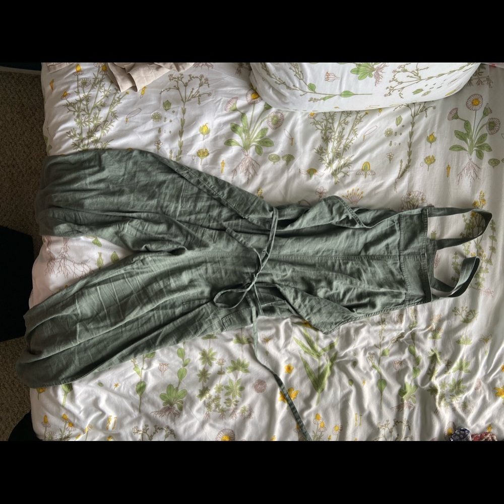 Universal thread linen overalls size L